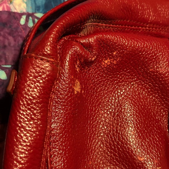 Not Rational Red Leather Shoulder Bag - Picture 4 of 9